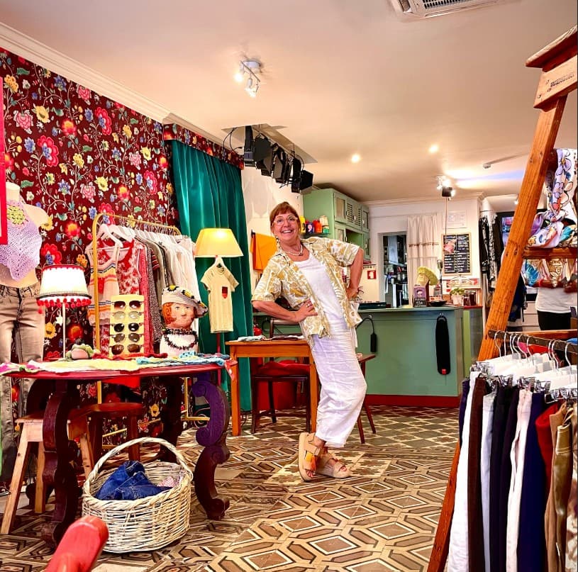 Clube Royale Vintage Shop thumbnail